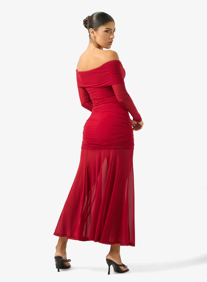 ايلا ليمتد اديشن فستان مكشوف الكتفين بحافة شفافة